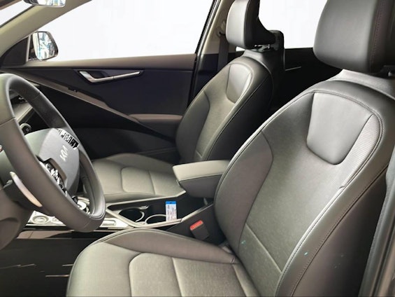 Vehicle image 5 Vehicle image 5