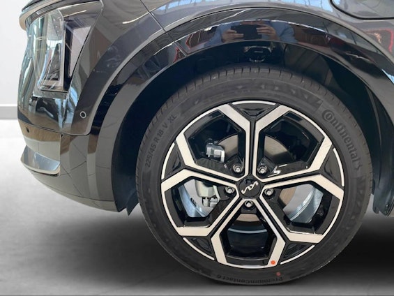 Vehicle image 3 Vehicle image 3