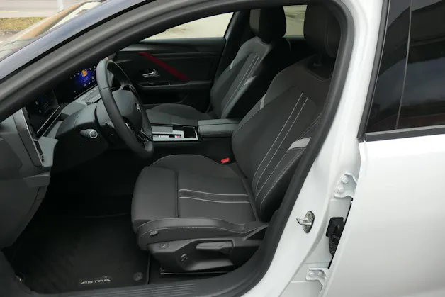 Opel Astra 1.6 T PHEV 180 Swiss Plus