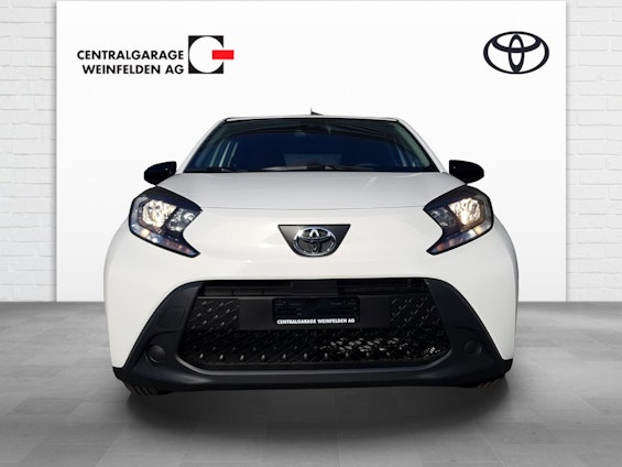 Vehicle image 3 Vehicle image 3