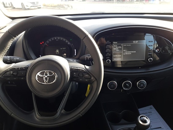 Vehicle image 11 Vehicle image 11