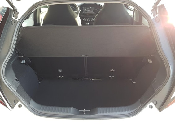 Vehicle image 13 Vehicle image 13