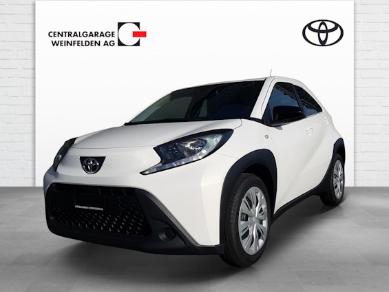 First vehicle image First vehicle image