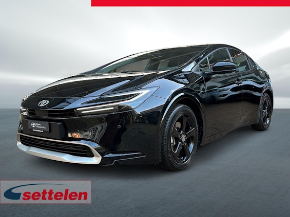 First vehicle image First vehicle image