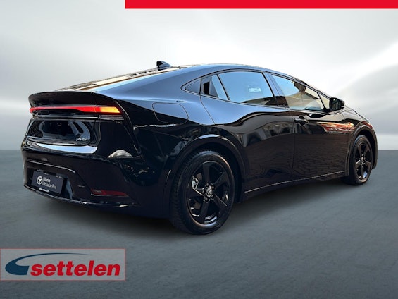 Vehicle image 4 Vehicle image 4