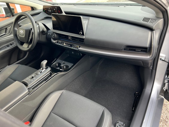 Vehicle image 13 Vehicle image 13