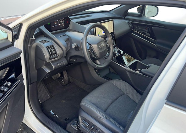 Vehicle image 5 Vehicle image 5