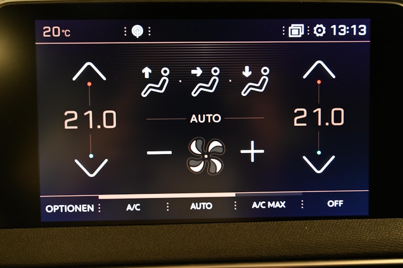 Vehicle image PEUGEOT 3008