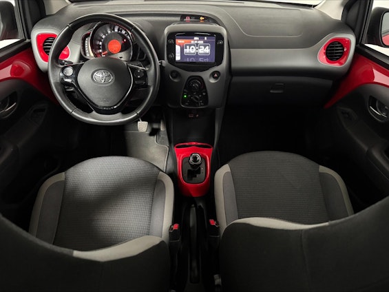 Vehicle image 8