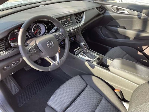 Vehicle image 6 Vehicle image 6