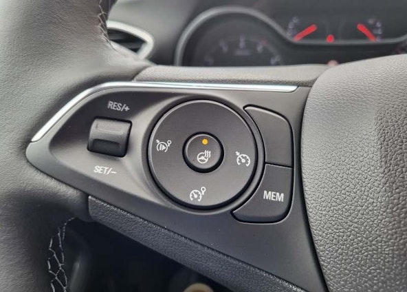 Vehicle image 9 Vehicle image 9