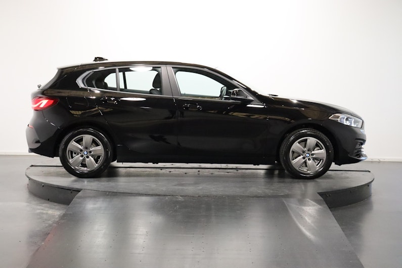 Vehicle image BMW 1 SERIES