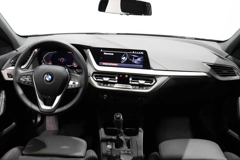 Vehicle image BMW 1 SERIES