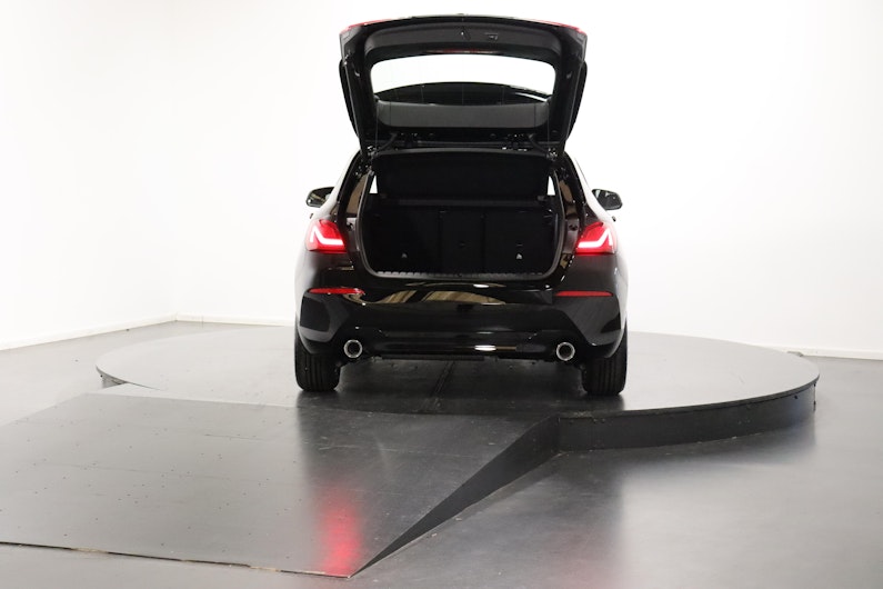 Vehicle image BMW 1 SERIES