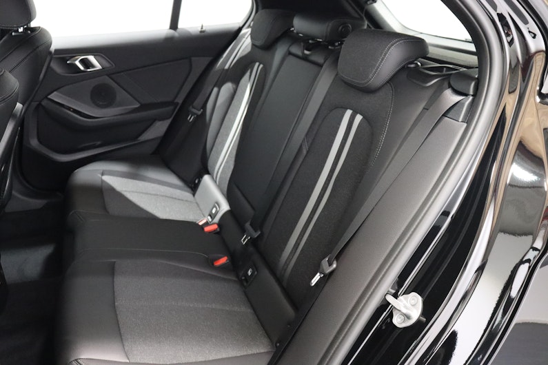 Vehicle image BMW 1 SERIES