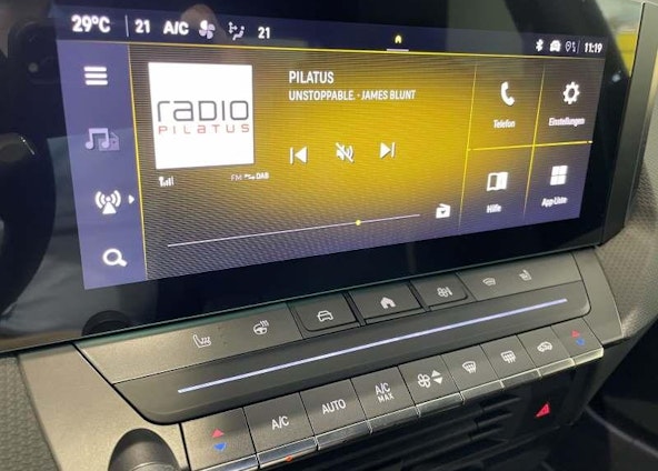 Vehicle image 11 Vehicle image 11