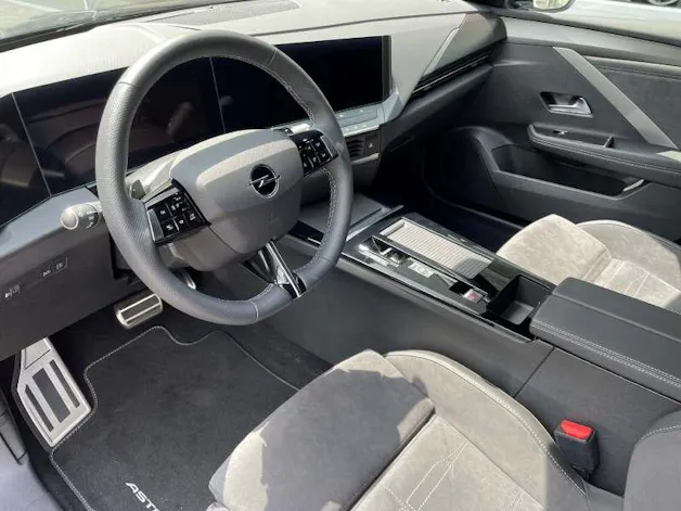 Opel Astra 1.6 T PHEV 180 Swiss Plus