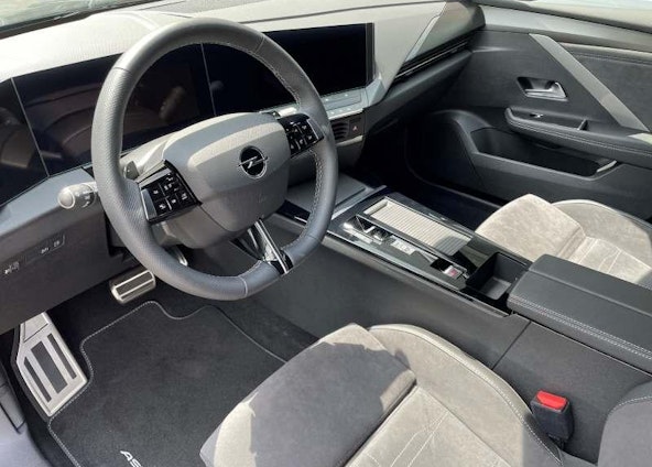 Vehicle image 5 Vehicle image 5