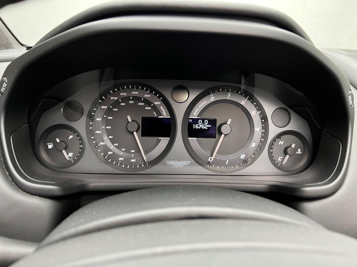 Vehicle image ASTON MARTIN V12 Vanquish