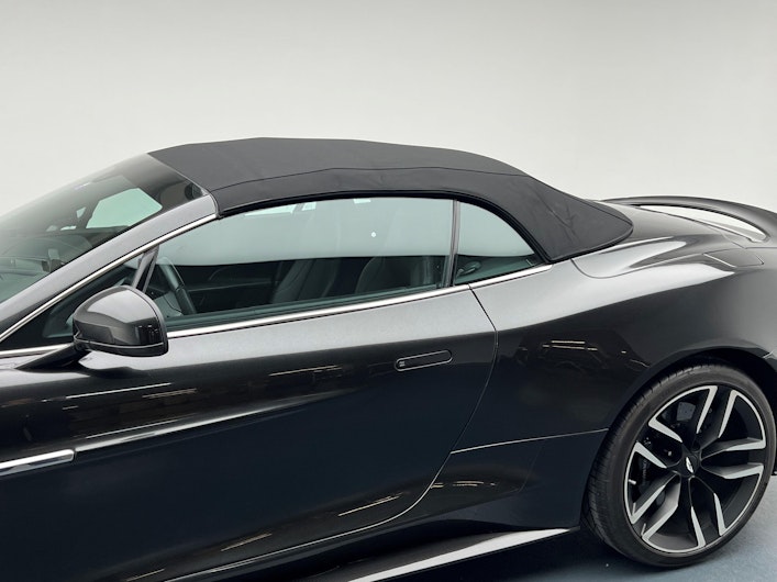 Vehicle image ASTON MARTIN V12 Vanquish