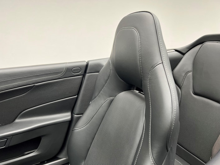 Vehicle image ASTON MARTIN V12 Vanquish