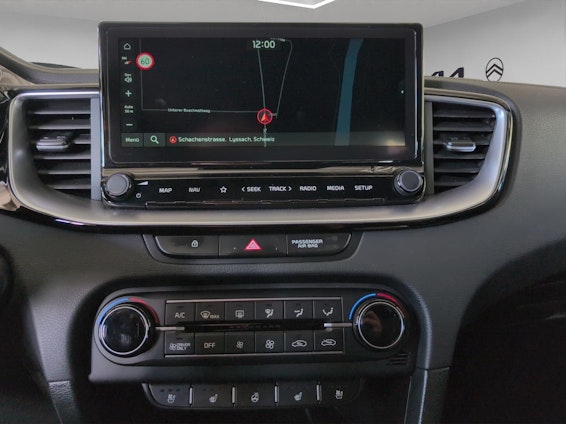 Vehicle image 10 Vehicle image 10