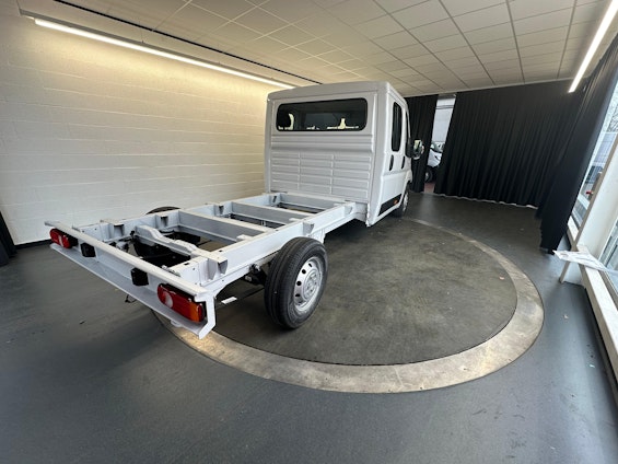 Vehicle image 3 Vehicle image 3