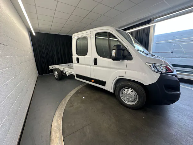 Opel Kab.-Ch. Crew 3.5 t L3 2.2 TD 165