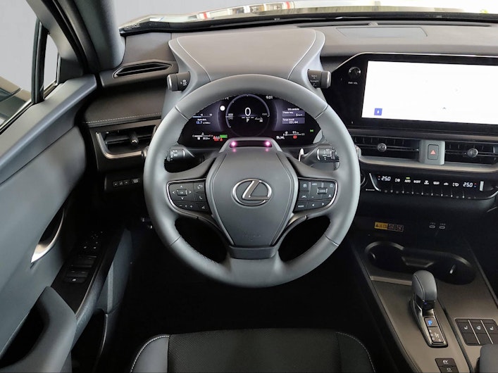 Vehicle image LEXUS UX