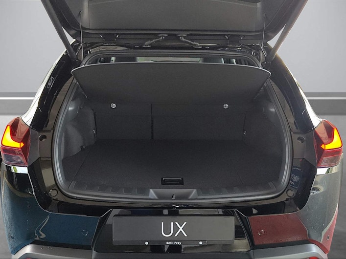 Vehicle image LEXUS UX