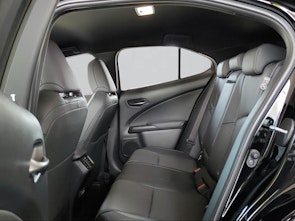 Vehicle image LEXUS UX 300h Comfort