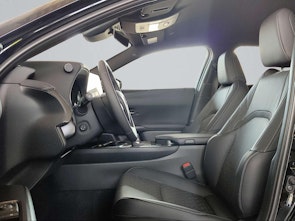 Vehicle image LEXUS UX 300h Comfort