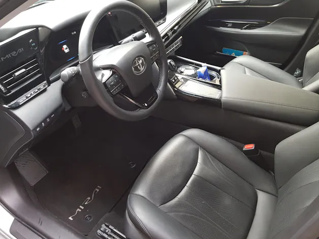 Toyota Mirai Fuel Cell Platinum