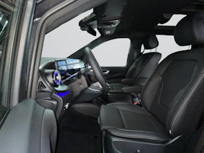 Vehicle image MERCEDES-BENZ V 300 d lang AMG Line