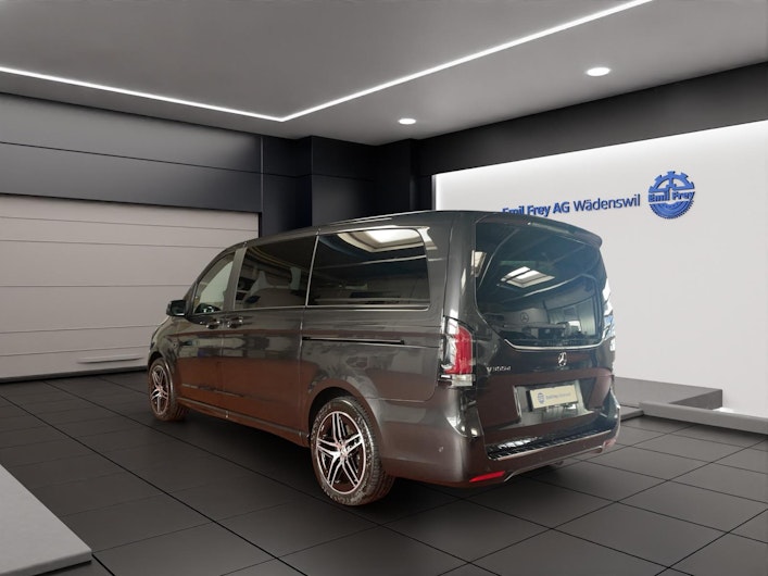 Vehicle image MERCEDES-BENZ V-CLASS