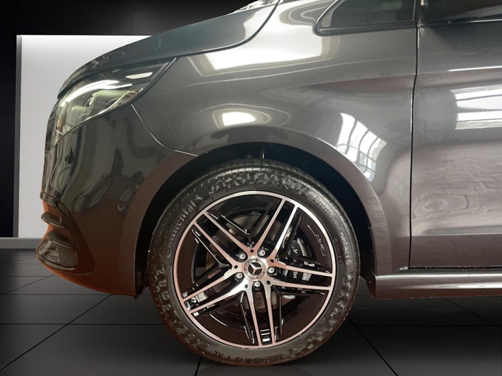 Vehicle image MERCEDES-BENZ V-CLASS