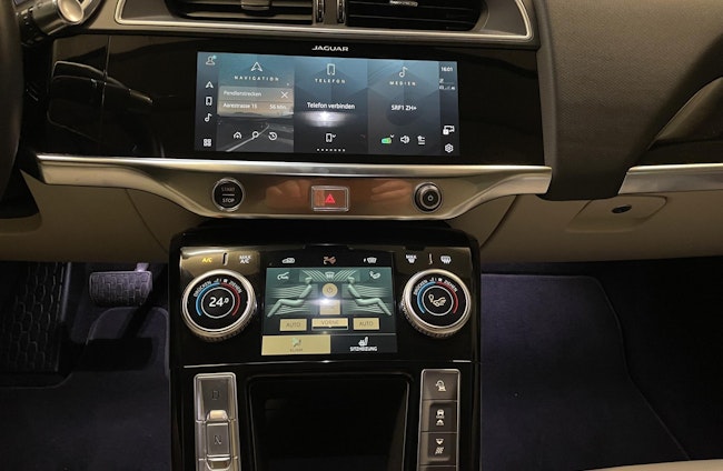 Vehicle image 9 Vehicle image 9