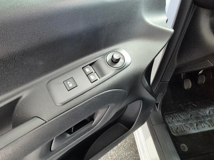 Vehicle image OPEL COMBO