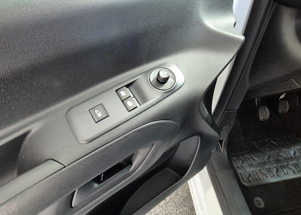 Vehicle image 10 Vehicle image 10