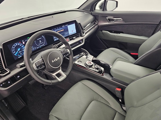 Vehicle image 5 Vehicle image 5