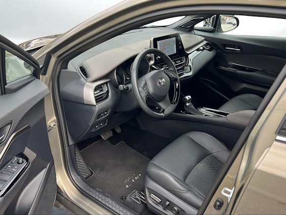 Vehicle image 3 Vehicle image 3