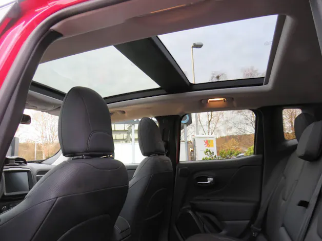 Jeep Renegade 1.3 S Sky 4xe