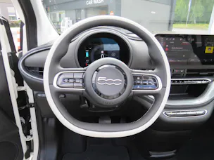 Fiat 500 Cabrio La Prima by Bocelli Top