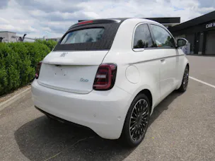 Fiat 500 Cabrio La Prima by Bocelli Top