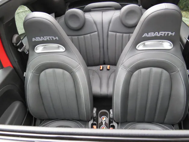 Fiat 595 C Abarth 1.4 T-Jet 165 Turismo