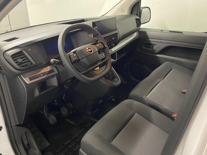 Vehicle image OPEL VIVARO