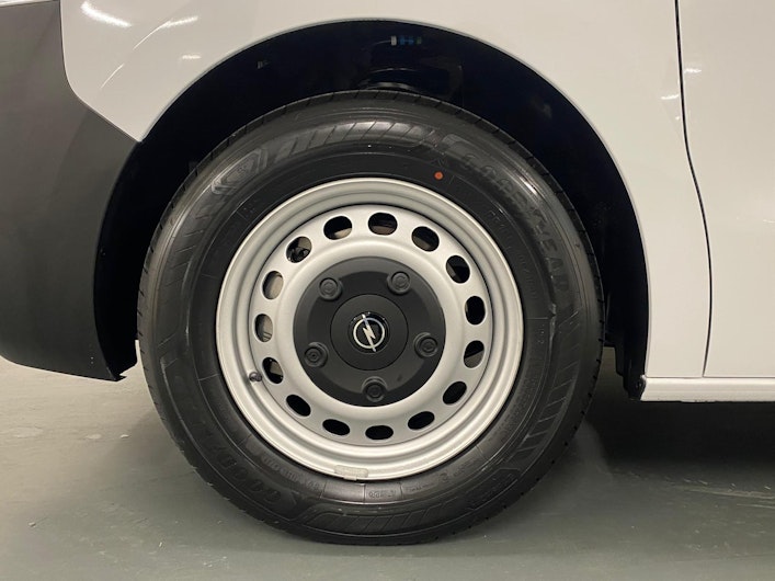 Vehicle image OPEL VIVARO