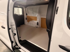 Vehicle image OPEL Vivaro Cargo 1.5 D 120 S/S