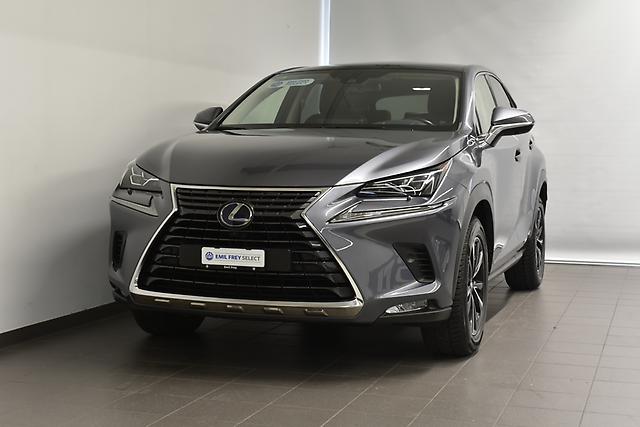 LEXUS NX 300h Excellence: Jetzt Probefahrt buchen!