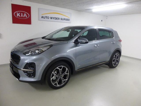 First vehicle image